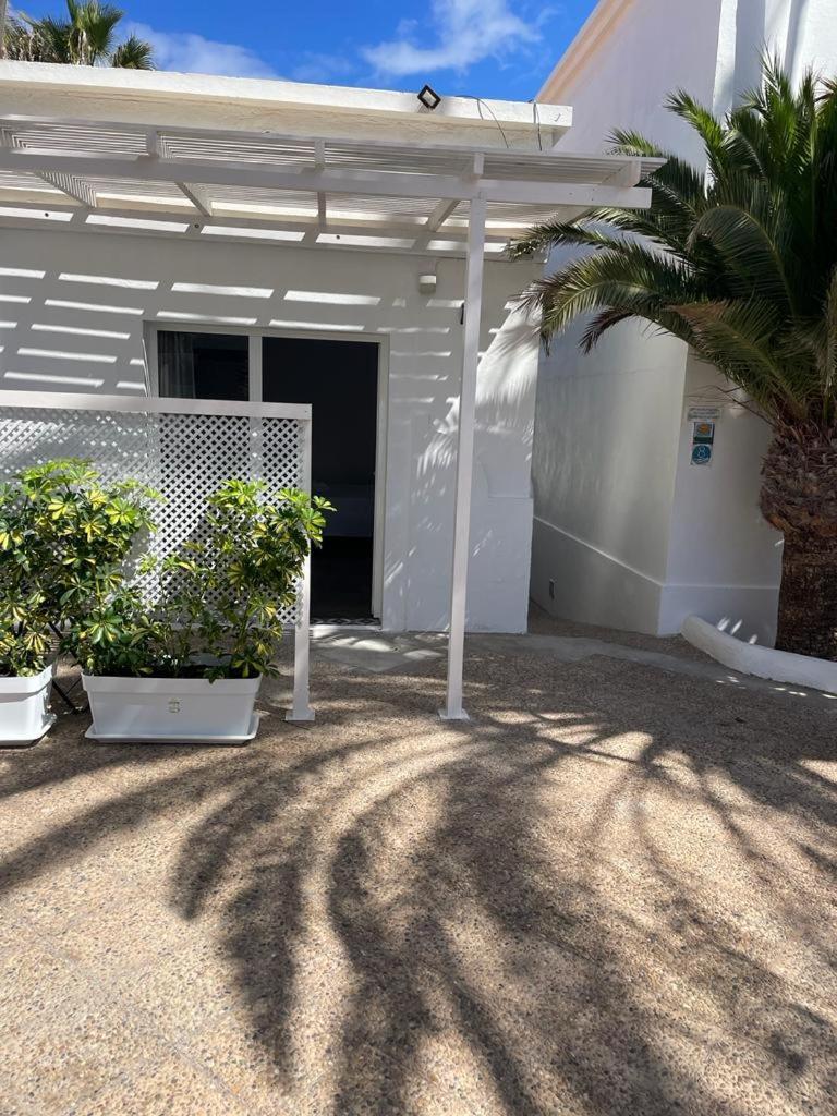 קורלחו Apartamentos Punta Elena Beach מראה חיצוני תמונה